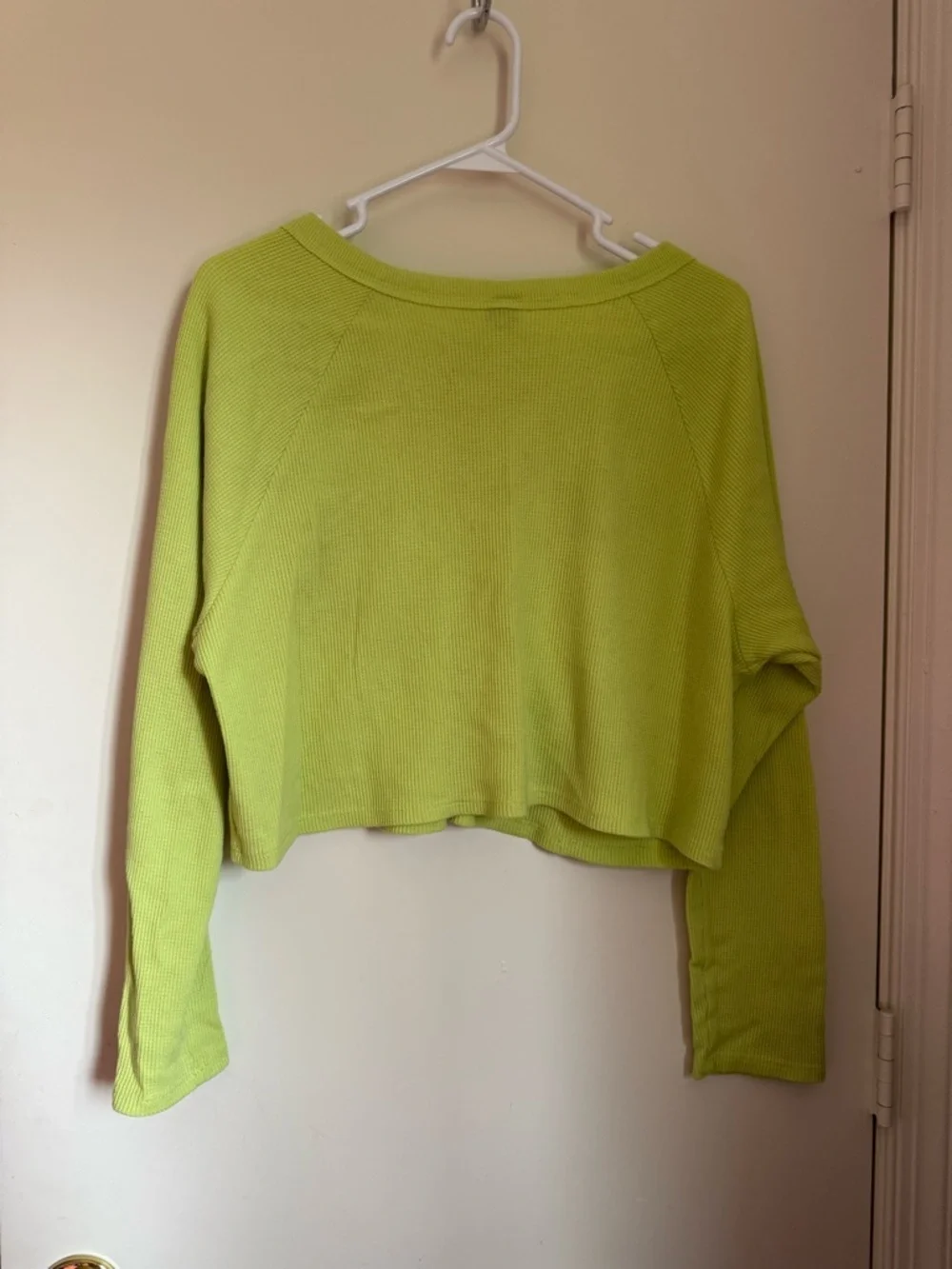 wild fable Lime Green Waffle-Knit V-Notch Long Sleeve Top - Picture 7 of 8